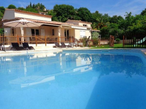 Гостиница Villa de 4 chambres avec piscine privee terrasse amenagee et wifi a La Gaude a 8 km de la plage  Ла Год